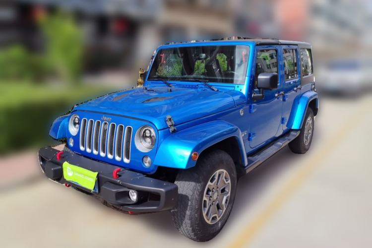 Used Jeep Wrangler 2015 3.0L Sahara Four-Door Comfort Edition Guazi used car, China used car export, Used car for sale, Used  cars, Cheapest cars for sale