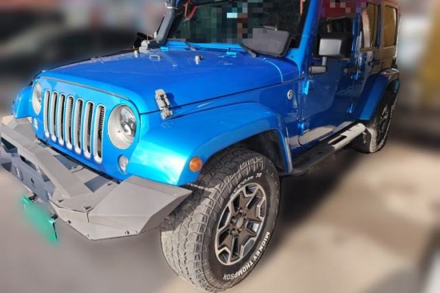 Jeep Wrangler 2015 3.0L Sahara Four-Door Comfort Edition usado