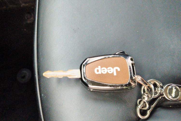 Used Jeep Wrangler 2015 2.8TD Sahara Four-Door Comfort Edition Vehicle Key