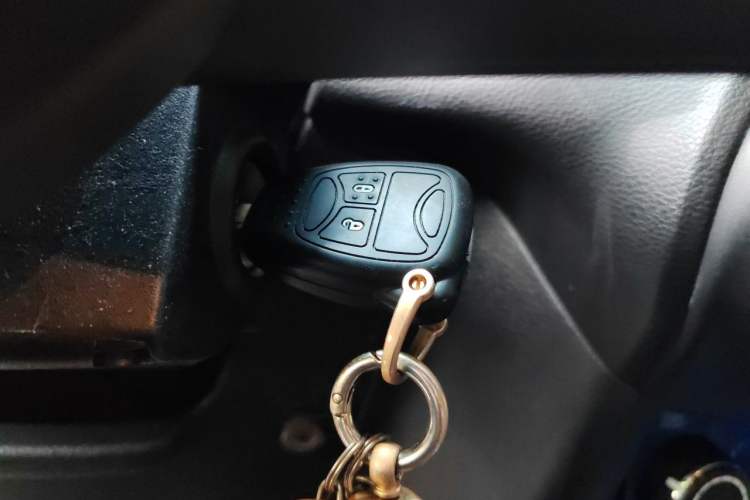 Used Jeep Wrangler 2015 3.6L Rubicon Four-Door Edition Vehicle Key