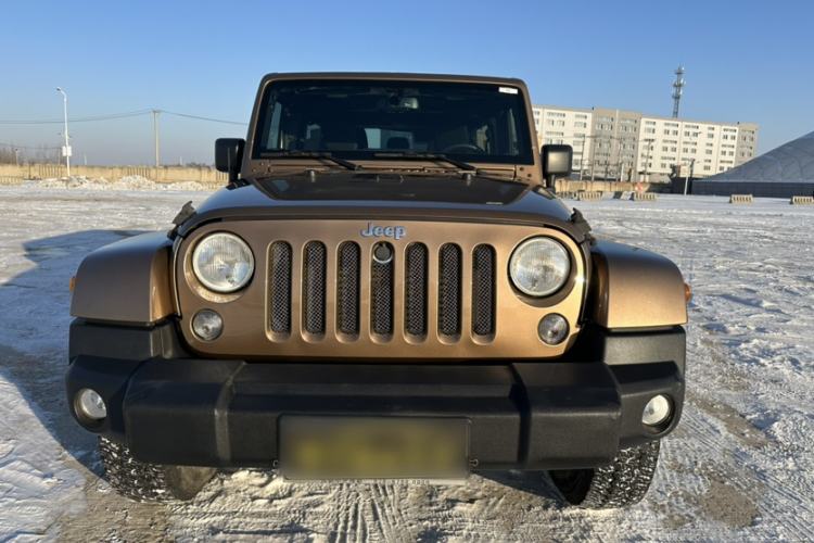 Used Jeep Wrangler 2015 2.8TD Sahara Four-Door Comfort Edition Exterior 6