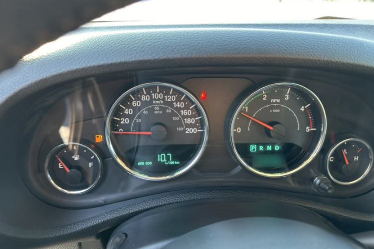 Used Jeep Wrangler 2015 2.8TD Sahara Four-Door Comfort Edition Instrument Cluster