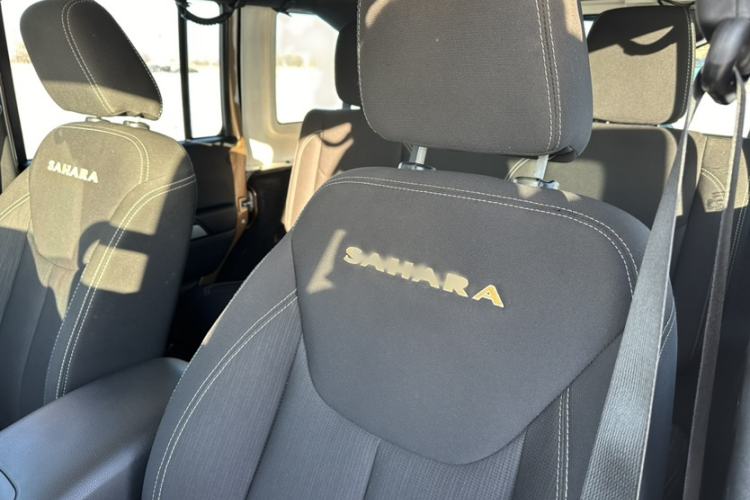 Used Jeep Wrangler 2015 2.8TD Sahara Four-Door Comfort Edition Interior 1