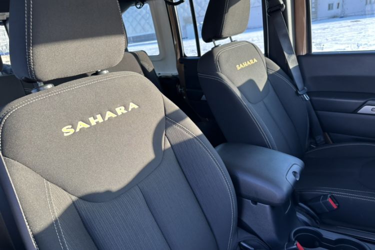 Used Jeep Wrangler 2015 2.8TD Sahara Four-Door Comfort Edition Interior 12
