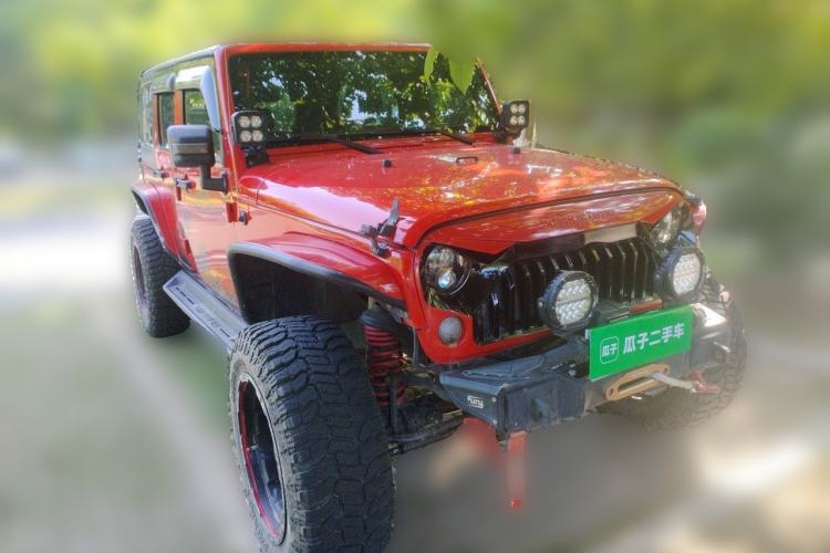 Used Jeep Wrangler 2015 2.8TD Sahara Four-Door Comfort Edition Front Right 45 Deg