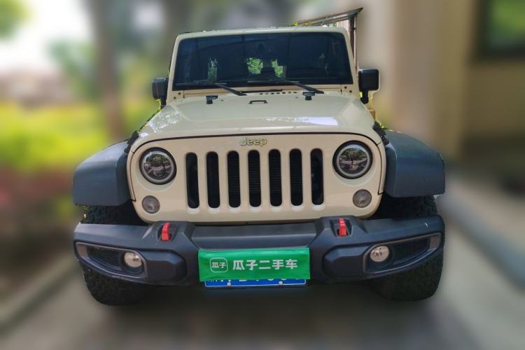 Used Jeep Wrangler 2015 3.0L Sahara Four-Door Edition Front