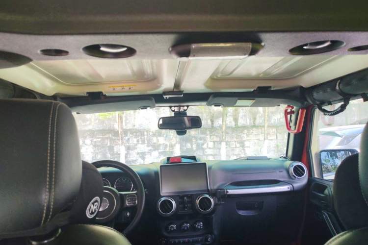Used Jeep Wrangler 2015 3.0L Sahara Four-Door Edition Headliner
