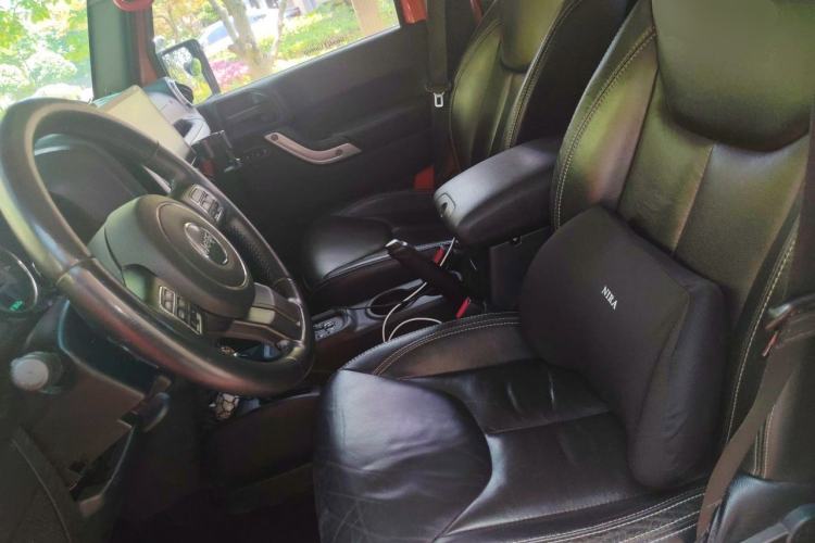 Used Jeep Wrangler 2015 3.0L Sahara Four-Door Edition Left Front Seat