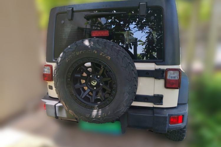 Used Jeep Wrangler 2015 3.0L Sahara Four-Door Edition Rear