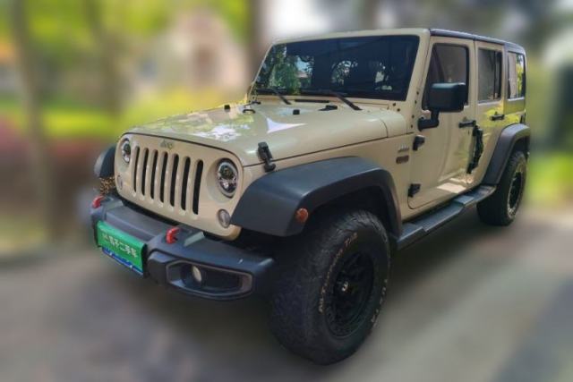 Gebrauchter Jeep Wrangler 2015 3.0L Sahara Four-Door Edition