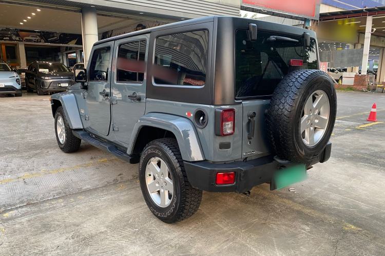 Used Jeep Wrangler 2015 2.8TD Sahara Four-Door Comfort Edition Exterior 3