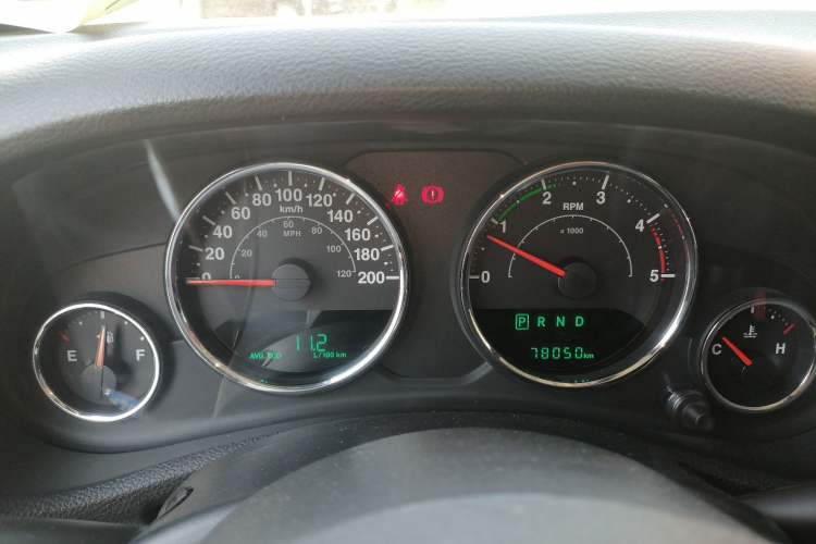 Used Jeep Wrangler 2015 2.8TD Sahara Four-Door Comfort Edition Instrument Cluster