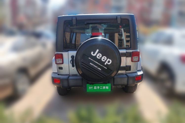 Used Jeep Wrangler 2015 3.0L Sahara Four-Door Comfort Edition Rear