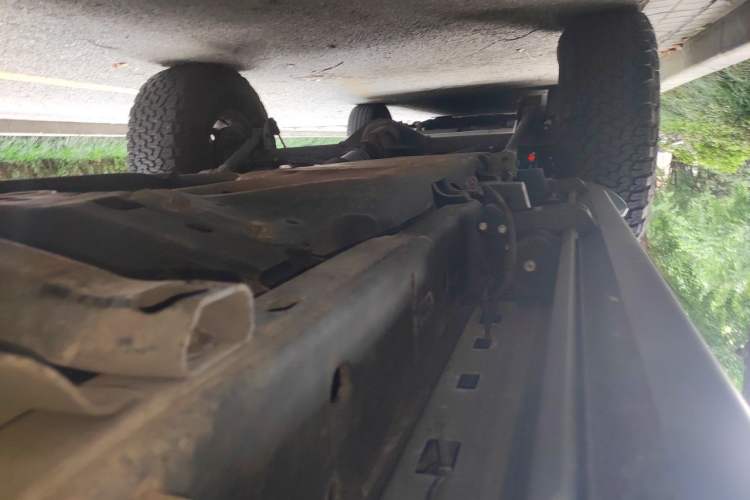 Used Jeep Wrangler 2015 3.6L Rubicon Four-Door Comfort Edition Chassis Front Right