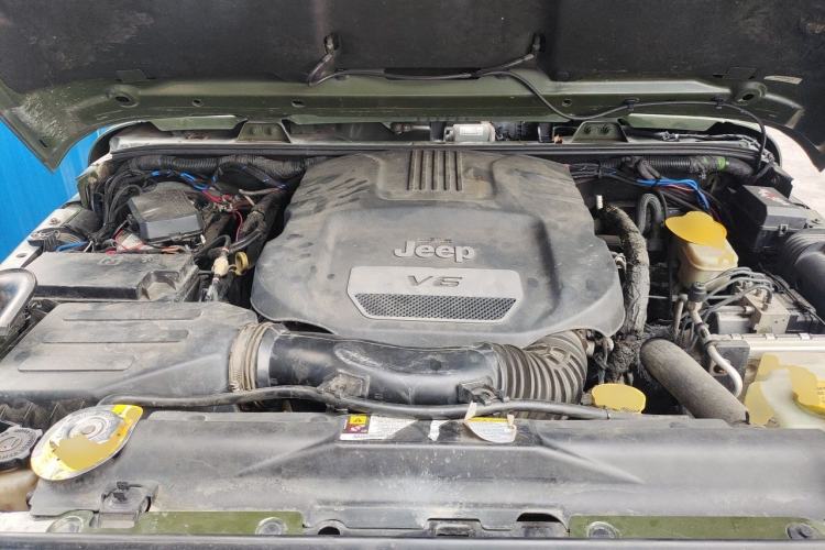 Used Jeep Wrangler 2015 3.0L Sahara Four-Door Comfort Edition Engine Bay