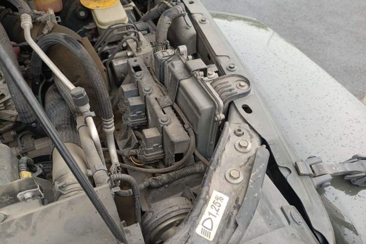 Used Jeep Wrangler 2015 2.8TD Sahara Four-Door Comfort Edition Engine Bay Left