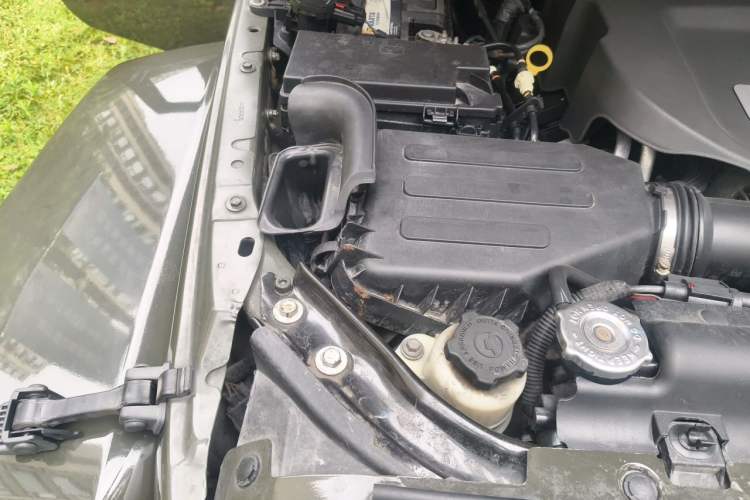 Used Jeep Wrangler 2015 3.0L Sahara Four-Door Comfort Edition Engine Bay Right