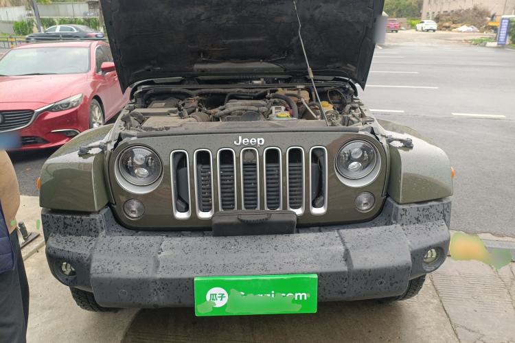 Used Jeep Wrangler 2015 2.8TD Sahara Four-Door Comfort Edition Engine Bay