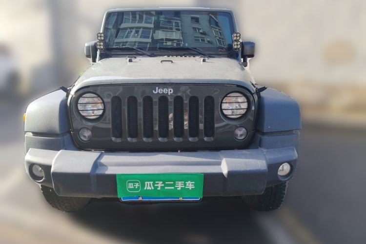 Used Jeep Wrangler 2015 3.0L Sahara Four-Door Edition Exterior 1