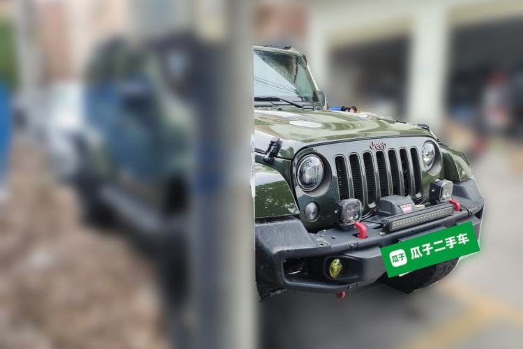 Used Jeep Wrangler 2015 3.0L Sahara Four-Door Comfort Edition Front Right 45 Deg