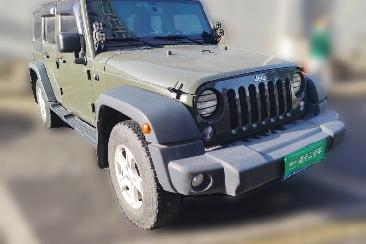 Used Jeep Wrangler 2015 3.0L Sahara Four-Door Edition Front Right 45 Deg