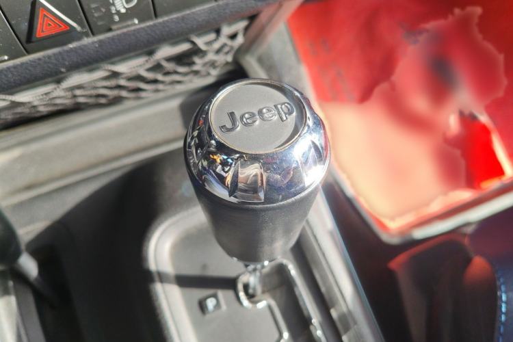Used Jeep Wrangler 2015 3.0L Sahara Four-Door Edition Gear Lever