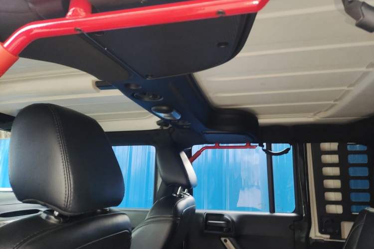 Used Jeep Wrangler 2015 3.0L Sahara Four-Door Comfort Edition Headliner