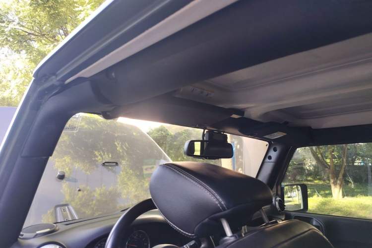 Used Jeep Wrangler 2015 3.6L Rubicon Two-Door Comfort Edition Headliner