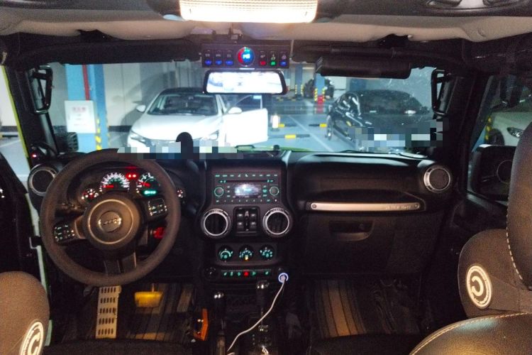 Used Jeep Wrangler 2015 3.0L Sahara Four-Door Comfort Edition Headliner