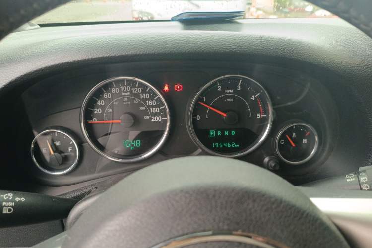 Used Jeep Wrangler 2015 2.8TD Sahara Four-Door Comfort Edition Instrument Cluster