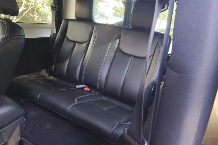 Used Jeep Wrangler 2015 3.6L Rubicon Two-Door Comfort Edition Left Rear Seat