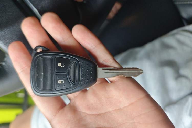 Used Jeep Wrangler 2015 3.0L Sahara Four-Door Comfort Edition Vehicle Key