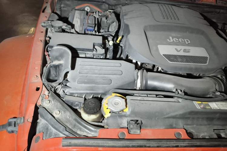 Used Jeep Wrangler 2015 3.0L Sahara Four-Door Comfort Edition Engine Bay Right