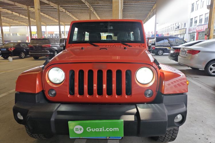 Used Jeep Wrangler 2015 3.0L Sahara Four-Door Edition Front