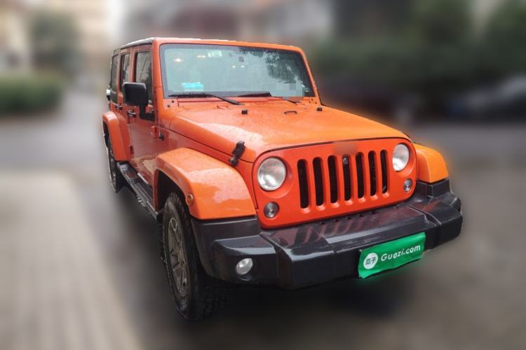 Used Jeep Wrangler 2015 3.0L Sahara Four-Door Edition Front Right 45 Deg