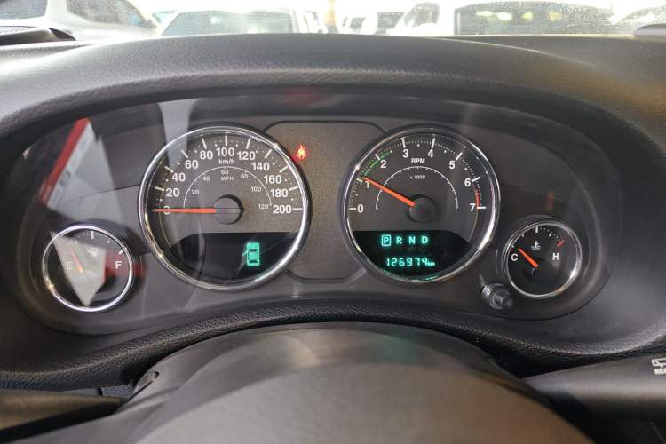 Used Jeep Wrangler 2015 3.0L Sahara Four-Door Edition Instrument Cluster