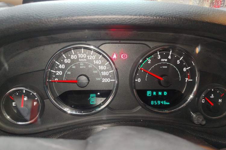 Used Jeep Wrangler 2015 3.0L Sahara Four-Door Edition Instrument Cluster