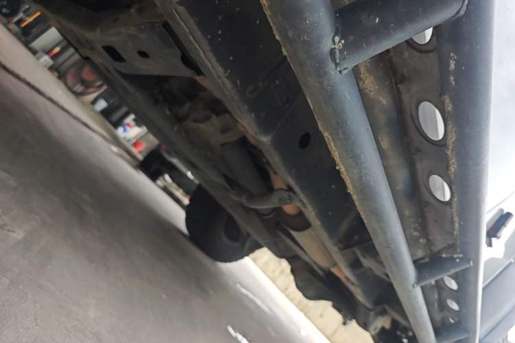 Used Jeep Wrangler 2015 3.6L Rubicon Four-Door Comfort Edition Chassis Front Left