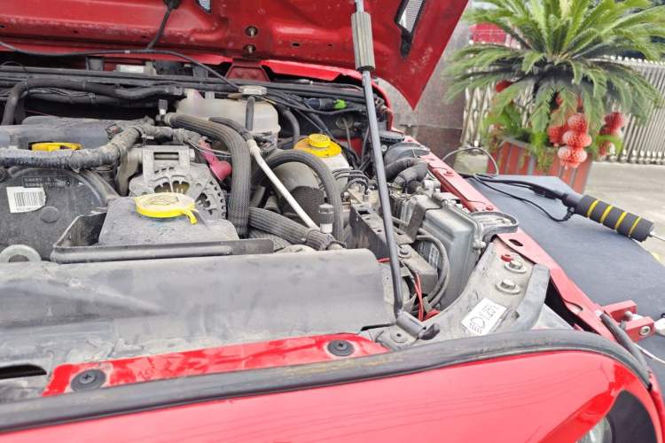 Used Jeep Wrangler 2015 2.8TD Sahara Four-Door Edition Engine Bay Left