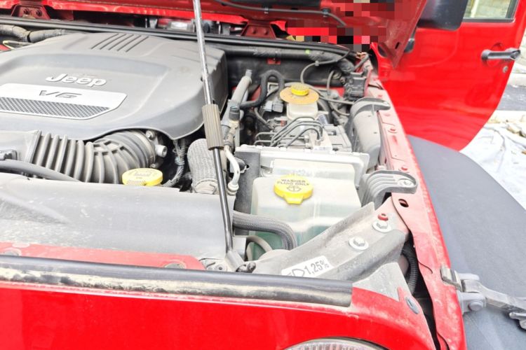 Used Jeep Wrangler 2015 3.6L Rubicon Two-Door Comfort Edition Engine Bay Left