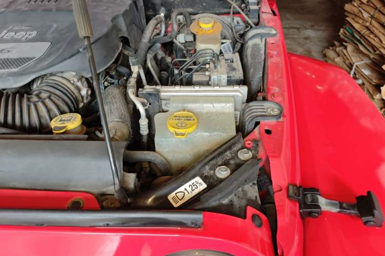 Used Jeep Wrangler 2015 3.0L Sahara Four-Door Comfort Edition Engine Bay Left