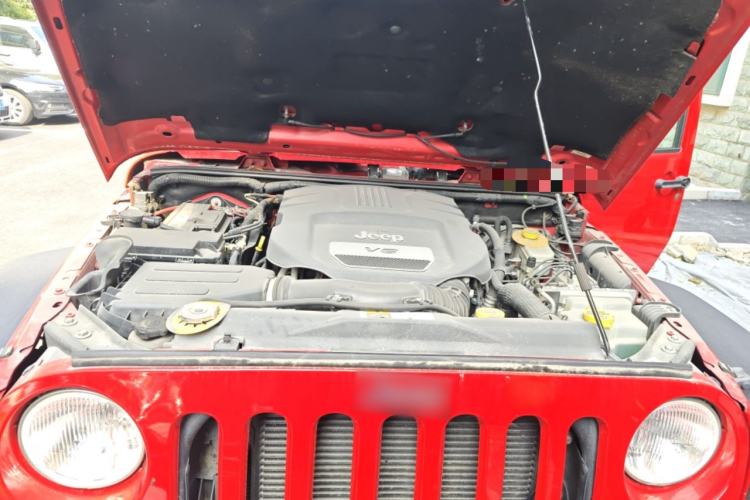 Used Jeep Wrangler 2015 3.6L Rubicon Two-Door Comfort Edition Engine Bay
