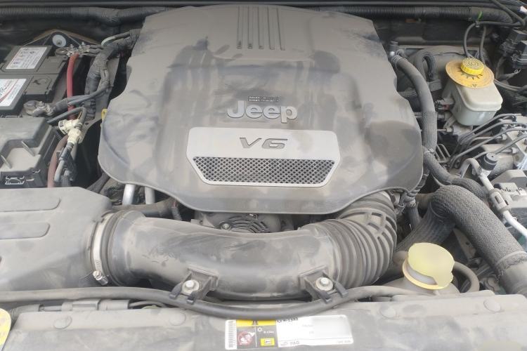 Used Jeep Wrangler 2015 3.6L Rubicon two-door model Engine Bay