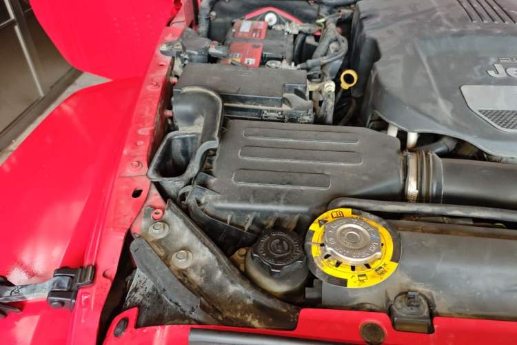 Used Jeep Wrangler 2015 3.0L Sahara Four-Door Comfort Edition Engine Bay Right