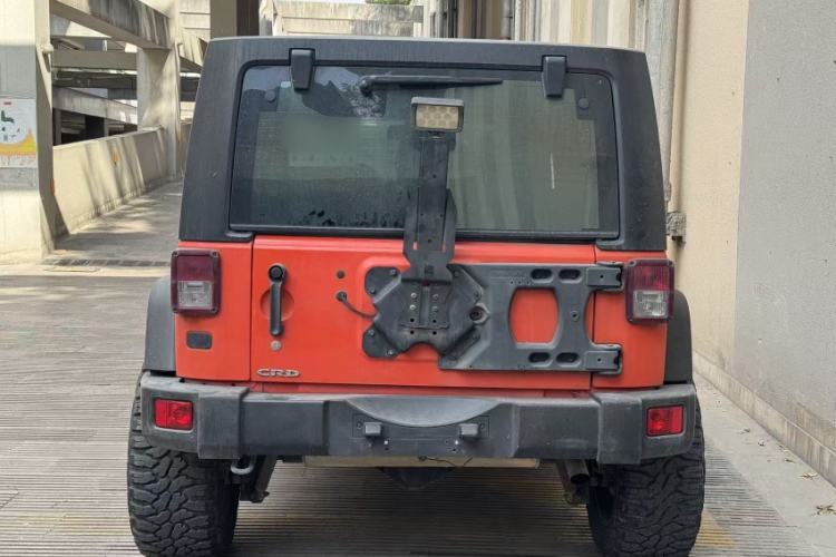 Used Jeep Wrangler 2015 2.8TD Sahara Four-Door Edition Exterior 4