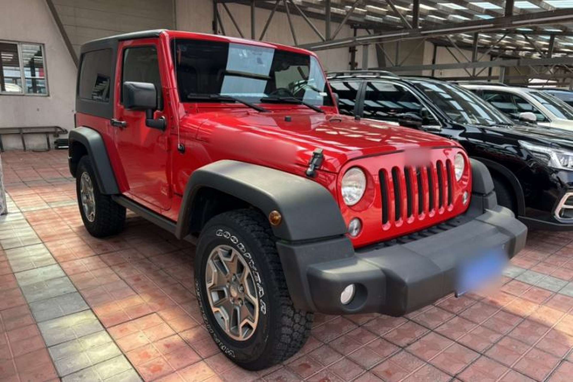Used Jeep Wrangler 2015 3.6L Rubicon Two-Door Comfort Edition Exterior 5