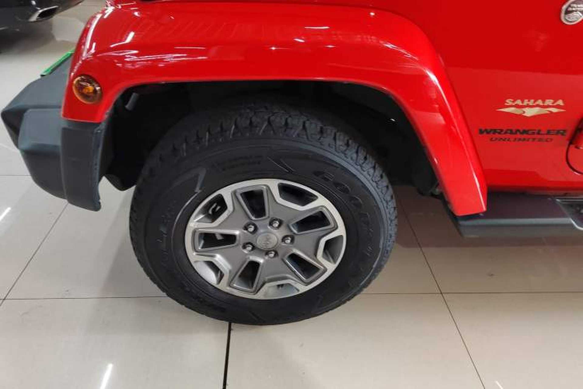 Used Jeep Wrangler 2015 3.0L Sahara Four-Door Comfort Edition Exterior 7