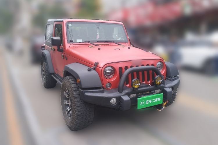 Used Jeep Wrangler 2015 3.6L Rubicon two-door model Front Right 45 Deg