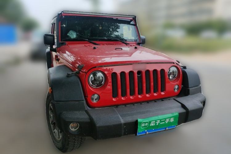 Used Jeep Wrangler 2015 3.6L Rubicon Four-Door Comfort Edition Front Right 45 Deg