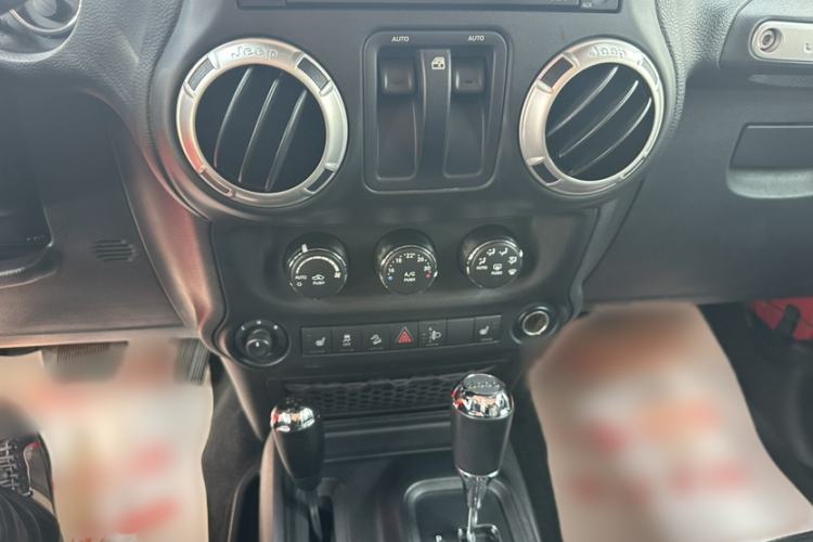 Used Jeep Wrangler 2015 3.6L Rubicon Two-Door Comfort Edition Gear Lever